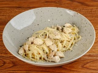 Паста з білими грибами та куркою (330g)