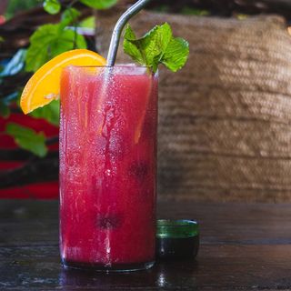 Hibiscus and Orange Iced Tea 