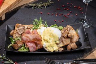 Oua Benedict cu ciuperci sote