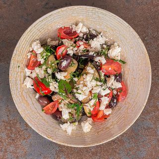 Salată cu vinete la grătar și feta 