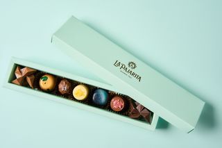 Caja Joya Verde Formato Blíster De Chocolates Surtidos