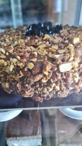 Croccantone amarena cioccolato e meringa 