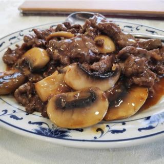 Ternera Con Champiñones