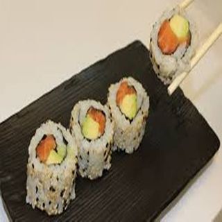 Uramaki salmón aguacate (8 uds.)
