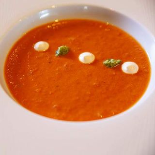 Sopa De Tomate Con Nata