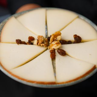 20 Tapa De Queso Manchego Con Pasas Y Nueces