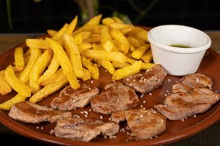 Punta de solomillo con patatas