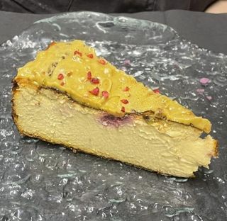 Пистачо чийзкейк с малини