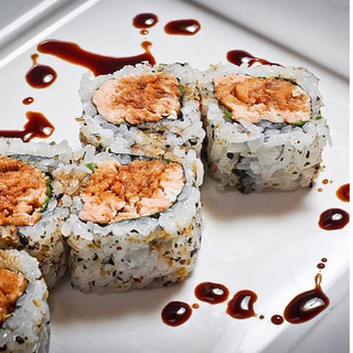 Uramaki filadélfia de Salmão grelhado - 4 peças