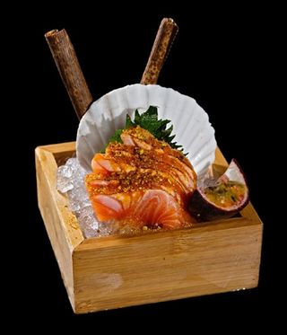 67. Sashimi scottato