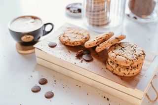 Ciastko z masłem orzechowym i czekoladą