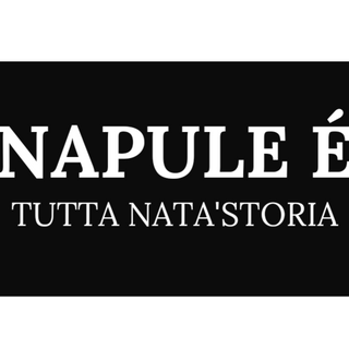 Zumo Natural Vitamínico De Fresa, Plátano Y Leche (8 oz.)