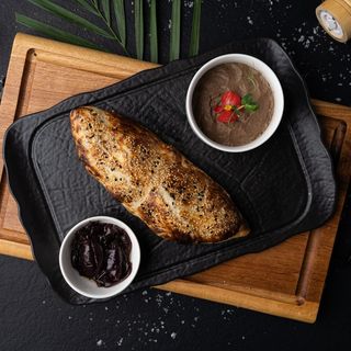 Pate de casă cu dulceață de ceapă și merișoare, turtă cu susan - 150/50/150 gr