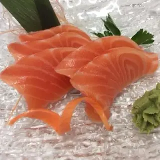 Sashimi de salmón (4 uds.) 