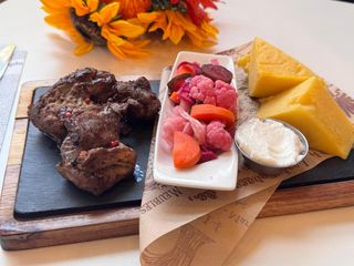 Carne de oaie la tuci