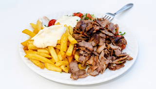 Patatas con carne (tapa)