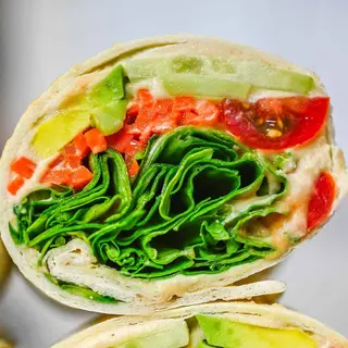 Wrap cu hummus si cruditati - vegan / de post