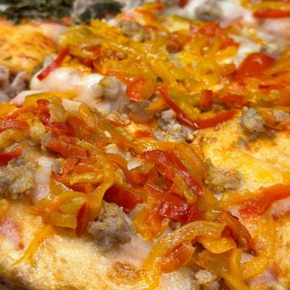 Trancio con salsiccia e peperoni