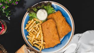 Bečka šnicla sa pomfritom 300 gr