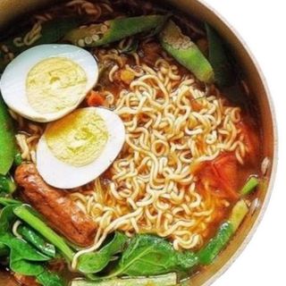 36. Ramen Mixta