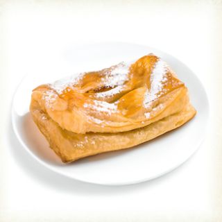 ШТРУДЕЛЬ ВИШНЕВЫЙ