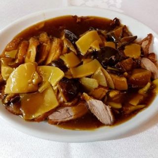 A88. Pato Con Bambú Y Setas 双冬鸭