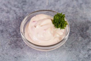 Kremasti sos sa majonezom