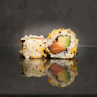 Calif. Salmón Cebolla Caram. Furikake 