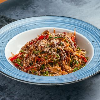 Thai salata piletina