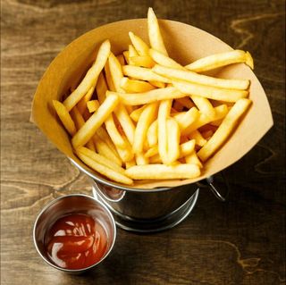 Картопля фрі + кетчуп