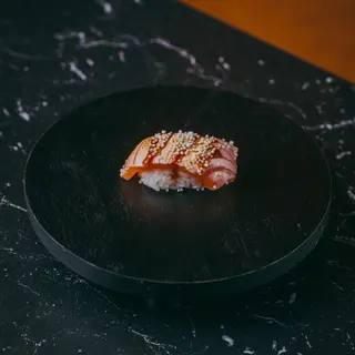 Nigiri Salmón Flambeado