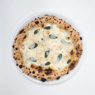 Pizza Quesos y salvia
