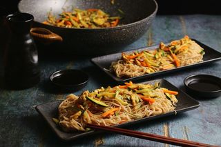 25B Spaghetti con misto di verdure