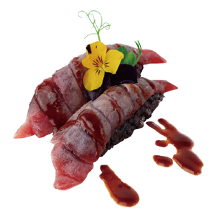 22. Nigiri Negro De Atún Flameado (2 Pzs.)