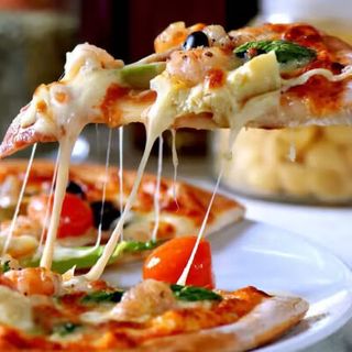  oferta 2 pizza casei+2 beri kozel 330 ml gratuit 