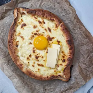 Khachapuri Adjarian