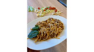 Makaron z sosem bolognese