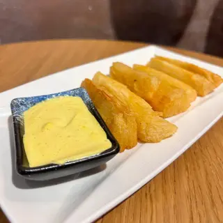 Yucas Fritas (10u)