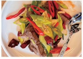 45 Filetto di manzo saltato con porro