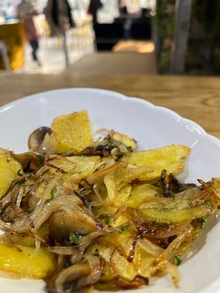 Картофель с грибами по-домашнему (180 гр.)