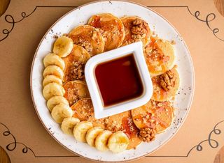 Мини кленов сироп, банан и орехи (10бр-240г)