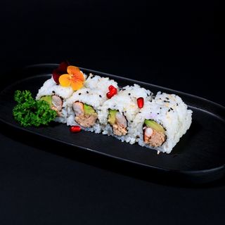 69. Uramaki nimaguro - 8 pz