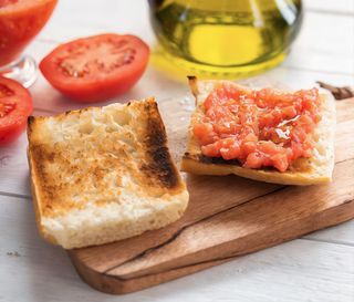 Tostada De Tomate Y Aceite