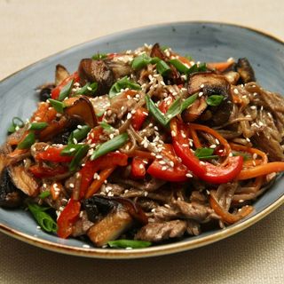 Соба с говядиной