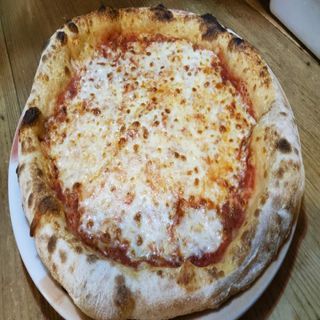 Margherita + Lattina Coca-Cola