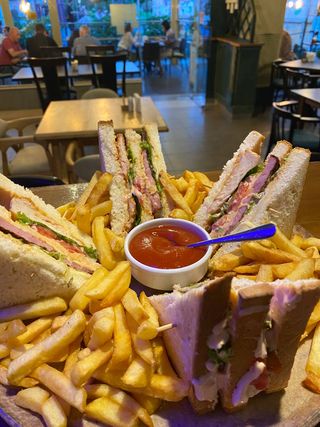 ქლაბ სენდვიჩი