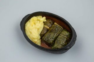 Sarmica zelje 3 komada prilog pire