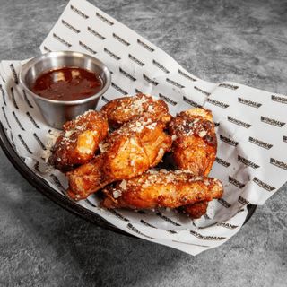 GARLIC PARM WINGS