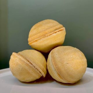 Горішок зі згущенкою (1 шт)