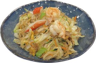 Spaghetti di riso ai frutti di mare